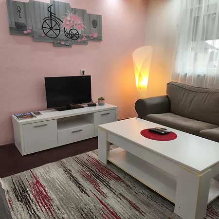 شقة Sanja